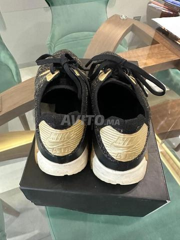 حذاء نايك إير ماكس 90 للنساء - 2