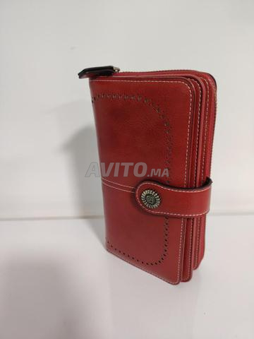 محفظة / حقيبة يد نسائية حمراء أنيقة