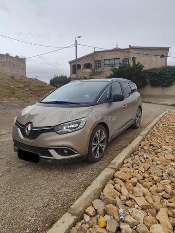 رونو جراند سينيك