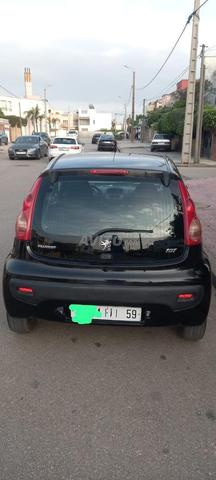 أبيع سيارة بيجو 107 في حالة جيدة - 2