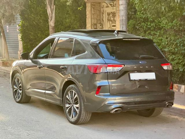 بيع فورد كوجا SL.2021 أوتوماتيك في حالة جيدة