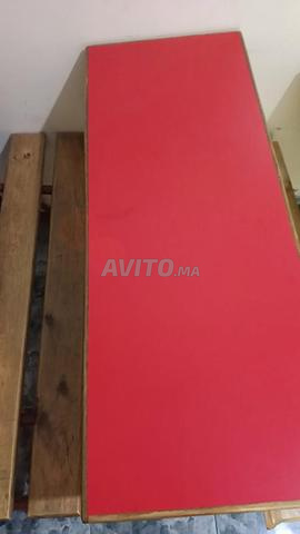 Tables scolaires pour jardins d'enfants ou cours de soutien - 2