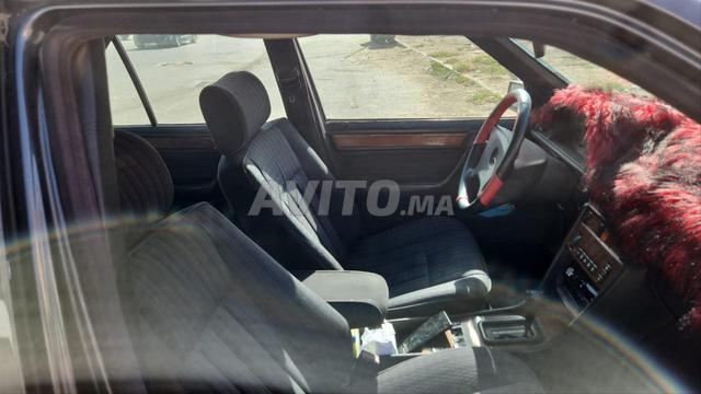 Voiture Mercedes 250 automatique à vendre - 2