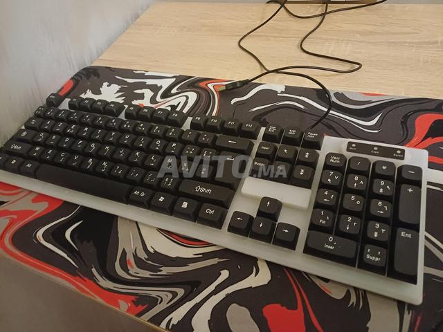 Clavier RGB Et TAPIS SOURIS