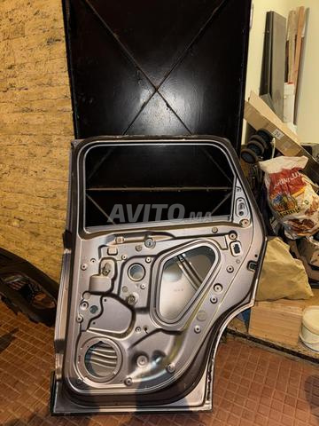 باب خلفي أيمن سكودا كاروك 2021 - 2