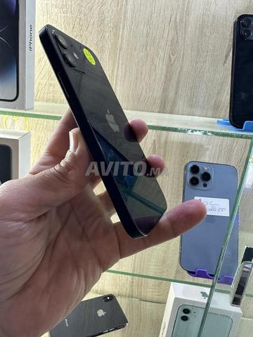 iPhone 12 officiel 64/ état batterie 92