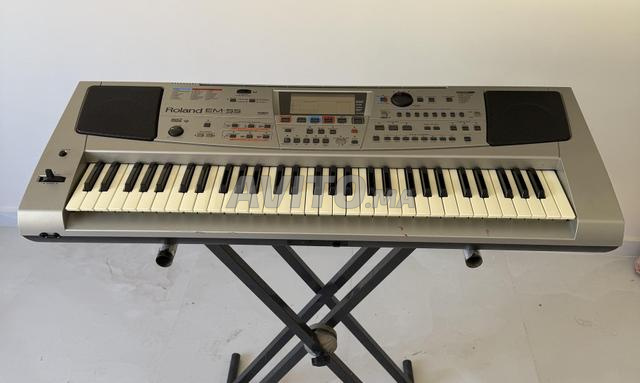 Piano Roland EM-55 - 2