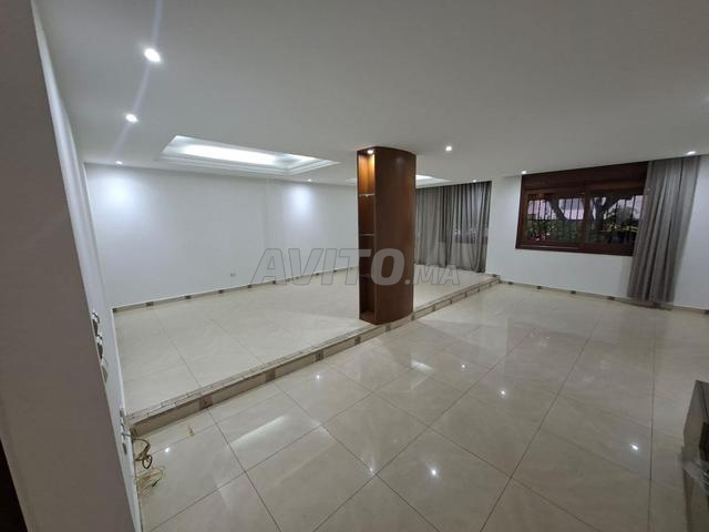 Appartement à louer 240m