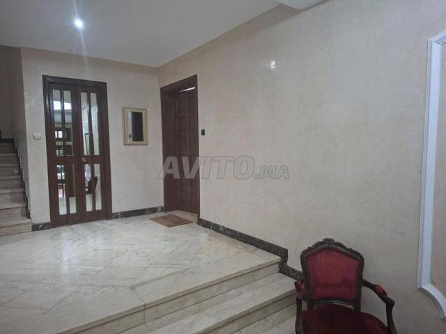 Appartement à louer 240m - 2