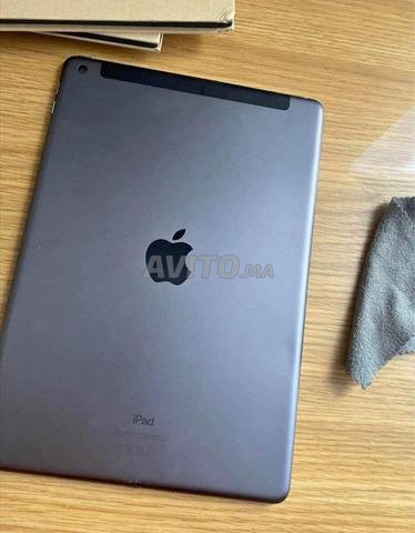 iPad 9th Generation 256GB Wi-Fi carte sim MDM