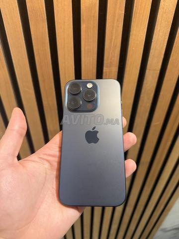 iphone 15 pro excellent état - 2
