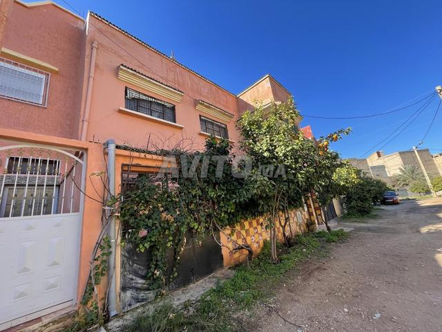 منزل واسع في تاغزيرت على بعد 14 كم من بني ملال