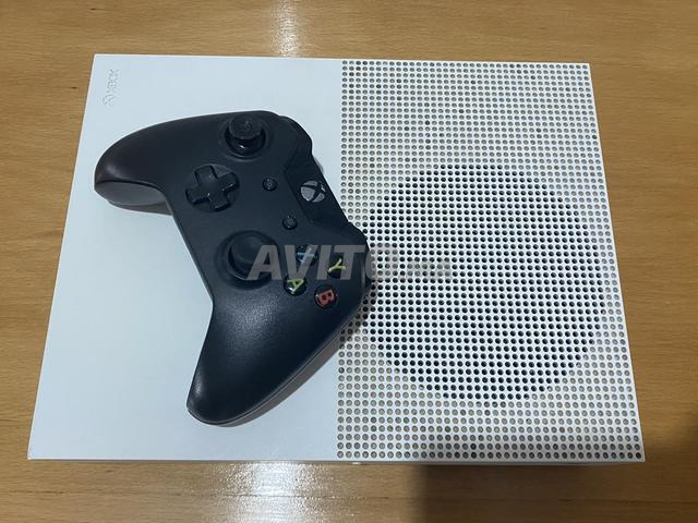 XBOX one s 1Tera bon état avec sa manette - 2
