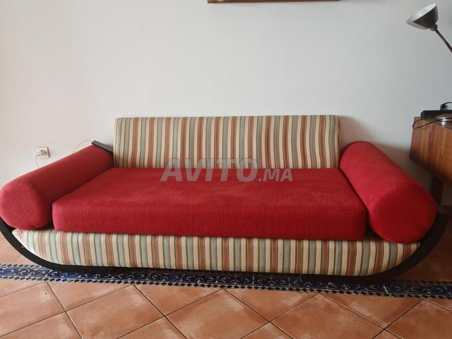 Trois canapés identiques - 2