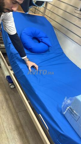 سرير طبي بحالة جديدة - 2