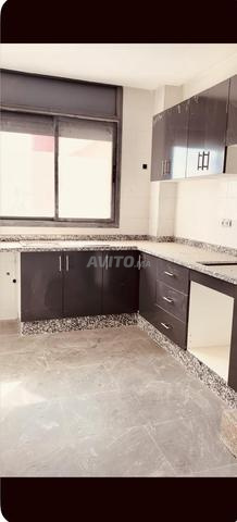 عمارة 6 شقق للبيع في النواصر