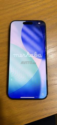 iPhone 15 Pro Max en très bon état