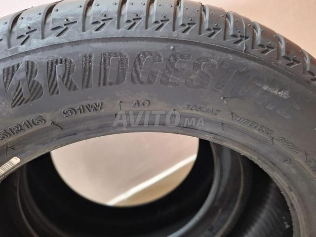 Pneu Bridgestone Neuf - 2