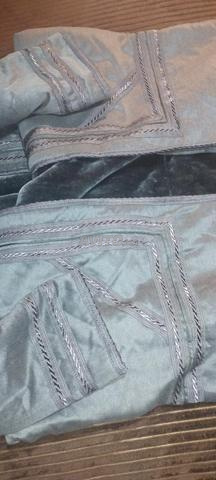 Saleh de l'Arabie Saoudite, moquette intérieure très lourde