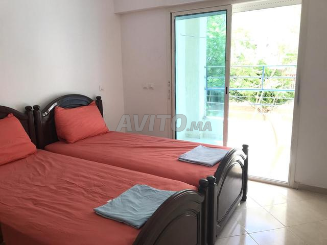 شقة مع شرفة قريبة من الكورنيش