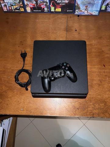 PS4 très bon état, 2 manettes, 20 jeux(5 CD) - 2