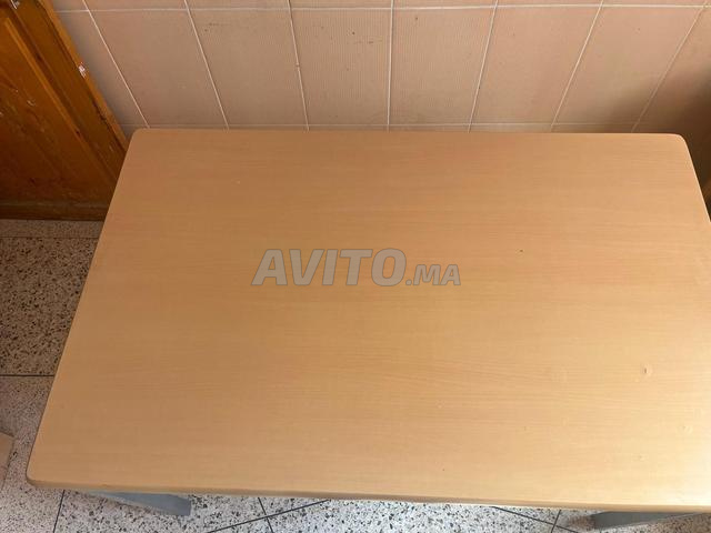 طاولة - 6 مقاعد - حالة جيدة