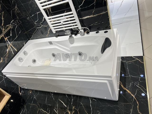 جاكوزي التدليك المائي