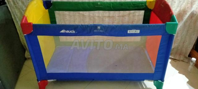 سرير قابل للطي مع فراش