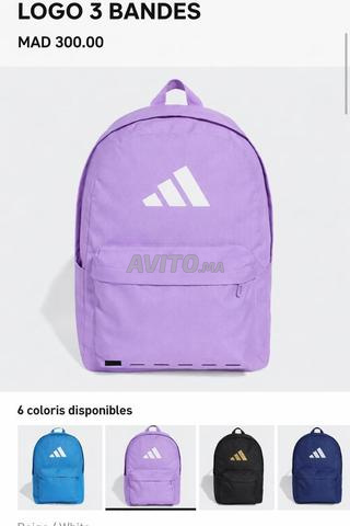 حقيبة أديداس جديدة - مثالية للمدرسة / الرياضة