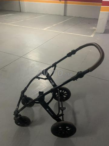 عربة أطفال للبيع