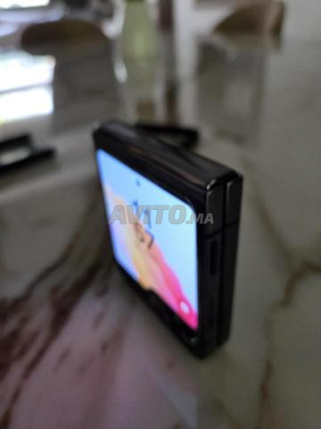SAMSUNG ZFLIP 5 256GO - 2