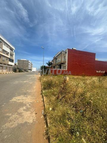 بيع قطعة أرض منطقة فيلات - 2