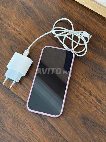 Iphone 14 pro avec chargeur et cable d’origine