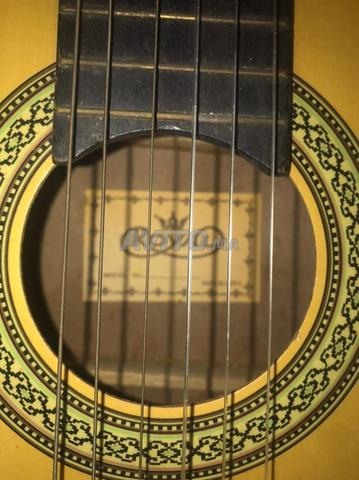 Guitare marque Royal - 2