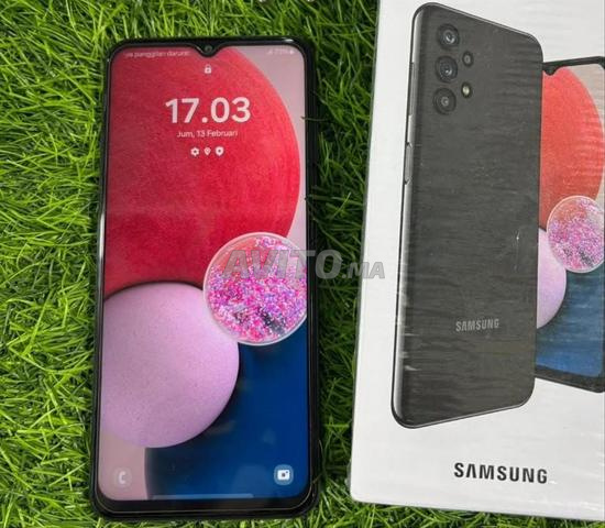 Téléphone propre et sans aucun problème - 2