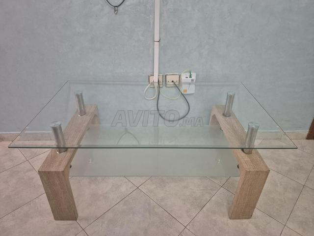 UNE TABLE EN VERT - 2