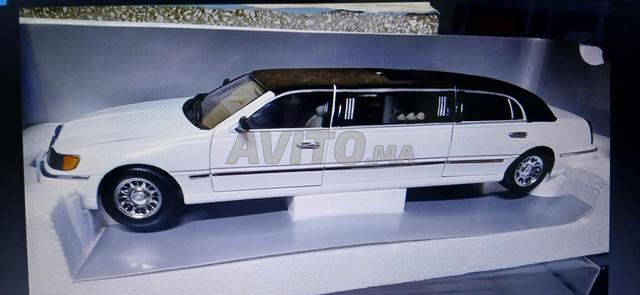 سيارة تحف 1/18 - 2