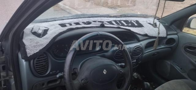 رونو ميغان 1997 - 2