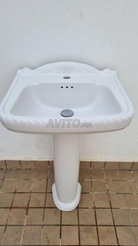 Lavabo avec colonne - 2