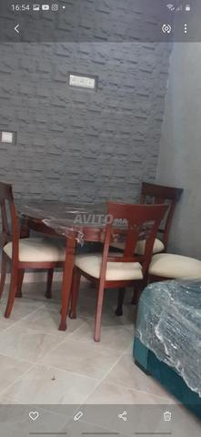 Table à manger à vendre - 2