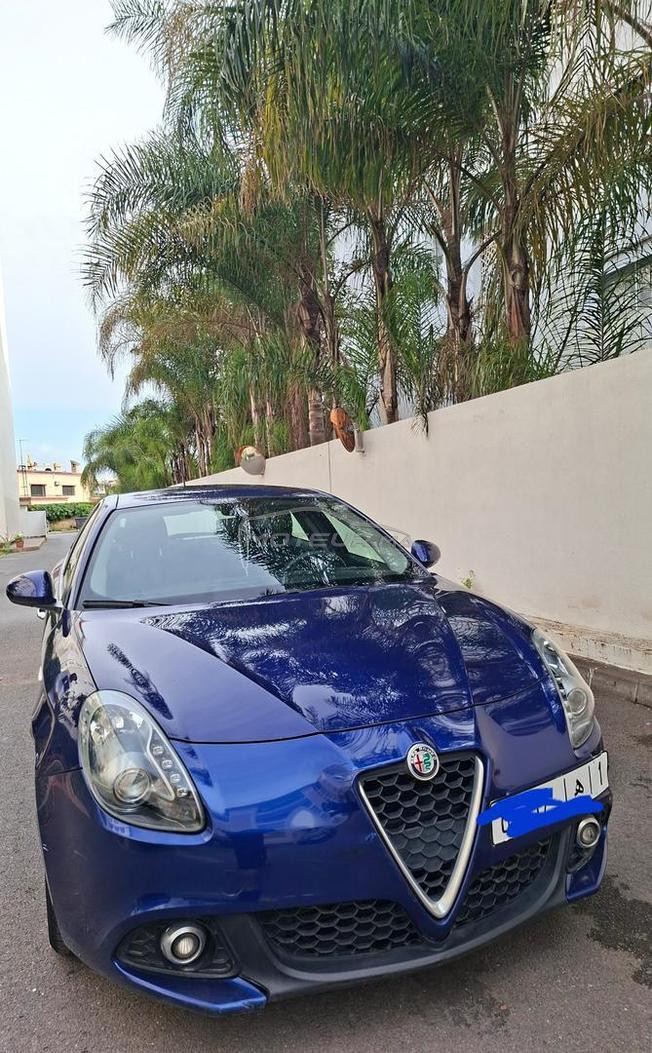 GIULIETTA ALFA ROMEO 2018 PREMIÈRE MAIN 