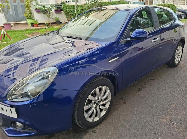 GIULIETTA ALFA ROMEO 2018 PREMIÈRE MAIN 