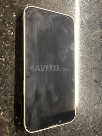 Iphone 13 عادي أبيض 128 جيجابايت - 2