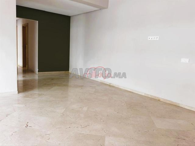 شقة للإيجار بمساحة 96 متر مربع في الدار البيضاء - 2