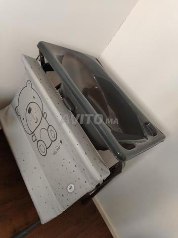 Baignoire et table à langer