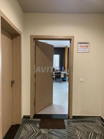 مكتب مفروش جاهز 54 متر مربع | قاعة اجتماعات - 2