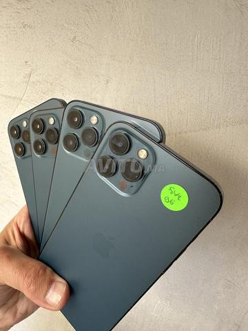 iPhone 12 Pro max officiel 128/90 etat