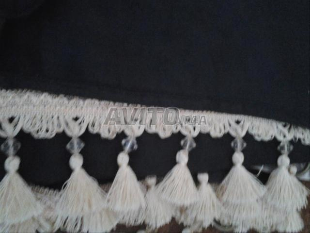 زوج من الستائر المزدوجة السوداء بشراريب - 2