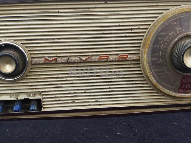 راديو قديم من نوع MIVAR - 2