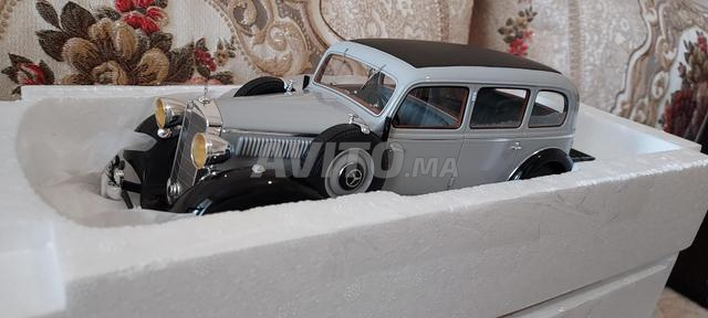سيارة تحف 1/18